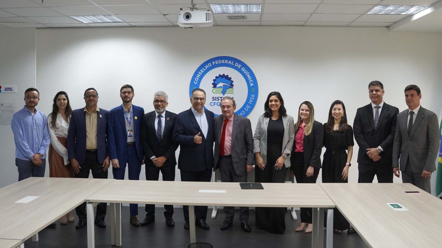 CFT aprova e assina resolução conjunta com o CFQ – Conselho Regional ...